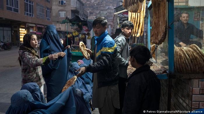 عکس از آرشیف/ فقر و گرسنگی در افغانستان بیداد می‌کند