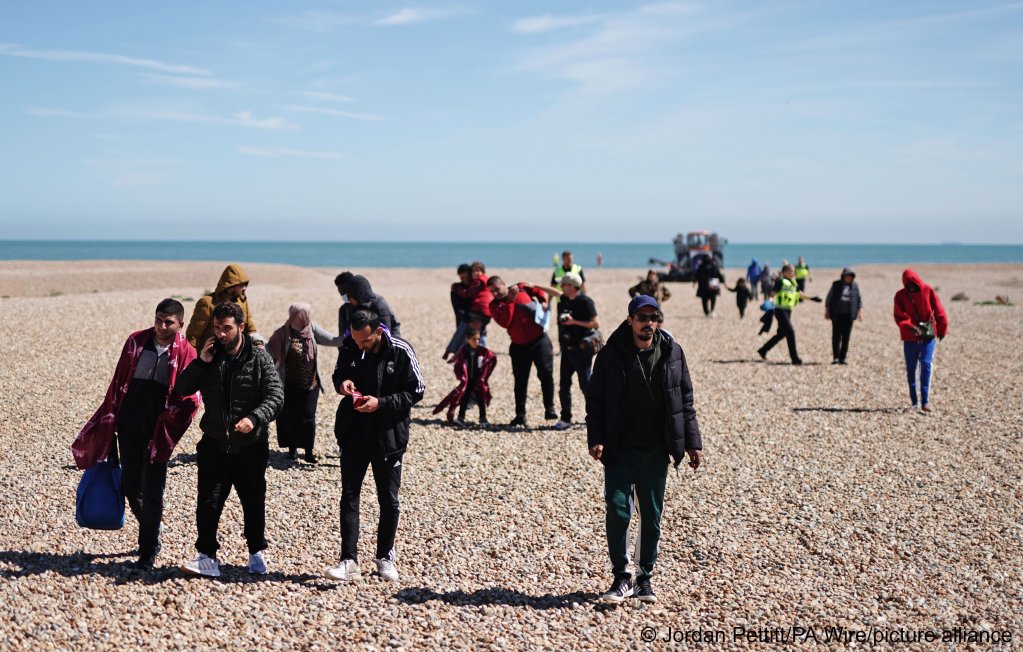A group of migrants are  brought in to Dungeness, Kent. UK Prime Minister Rishi Sunak has vowed to "stop the boats." Wednesday August 16, 2023 | Photo: Jordan Pettitt/PA Wire