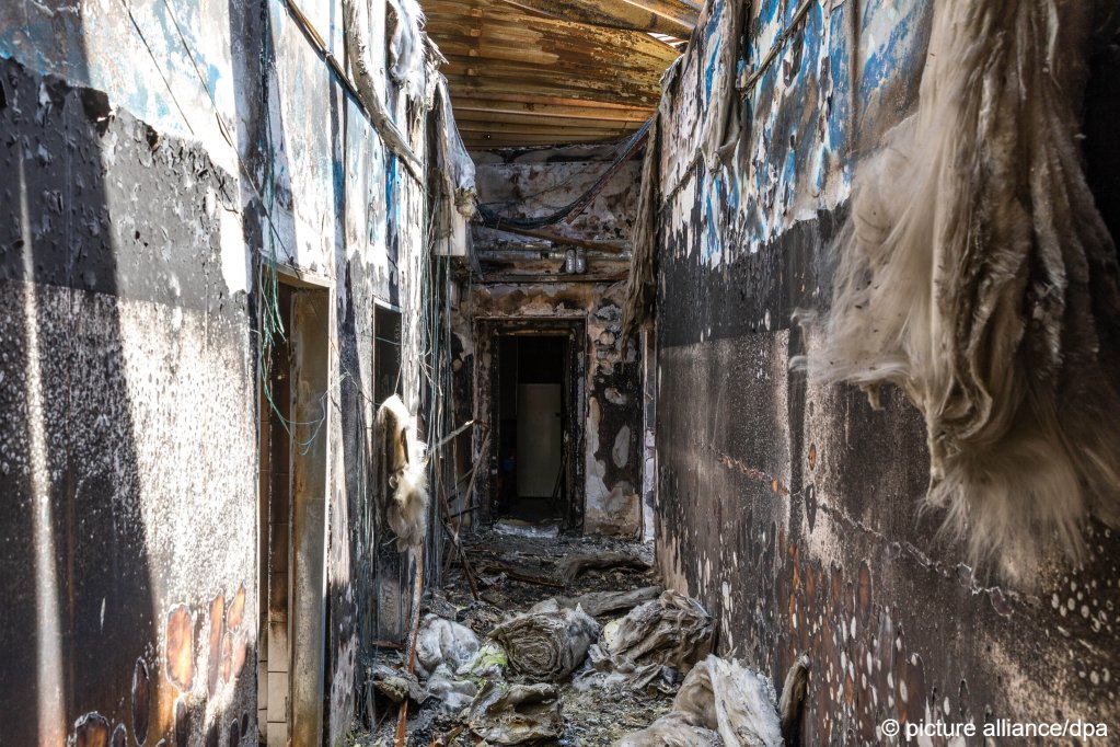 One of the crimes that the group are suspected of perpetrating is an arson attack on a culture house in Aldöbern where a number of people were living | Photo: Frank Hammerschmidt / picture alliance / dpa