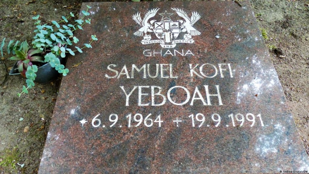 Samuel Yeboah is buried in Saarlouis | Photo: Andrea Grunau/DW