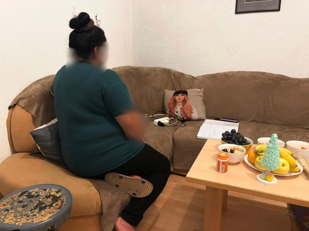 Mariam*, a 30-year-old Syrian woman, is one of the few to have received subsidiary protection in North Macedonia. She was assisted by the Jesuit Refugee Service NGO and the Red Cross in her asylum procedures | Photo: InfoMigrants