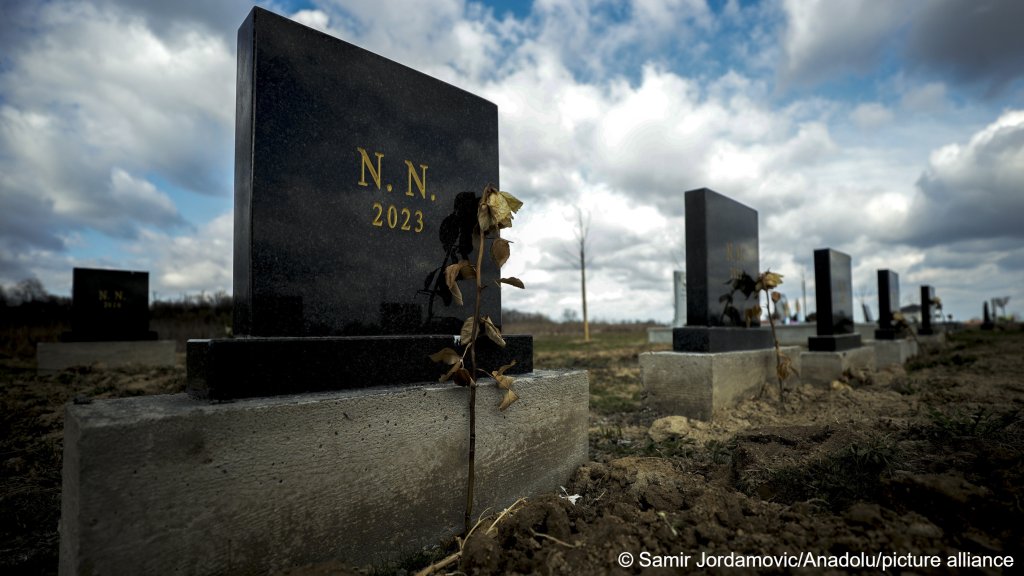 From file: A view of the cemetery of migrants who drowned while trying to cross the Drina river between Serbia and Bosnia | Photo: Samir Jordamovic / Anadolu / picture alliance