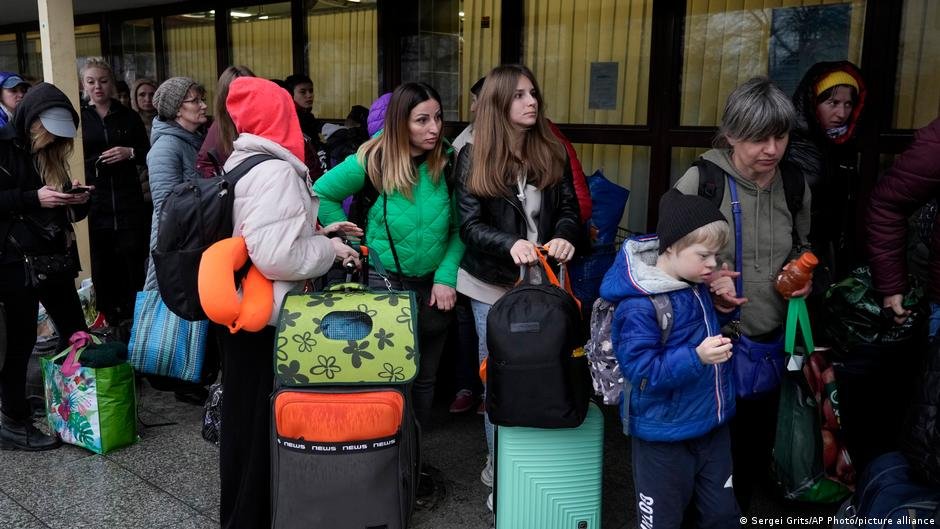 Poland, the Czech Republic and Slovakia have been major destinations for people fleeing Ukraine | Photo: Sergei Grits/AP Photo/picture alliance