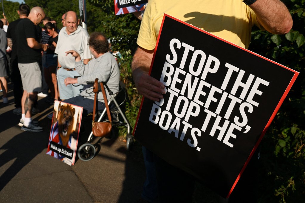 File photo: A wave of anti-migrant protests in the British town of Epping after an asylum seeker was accused of sexual assault. The suspect was later convicted | Photo: Reuters