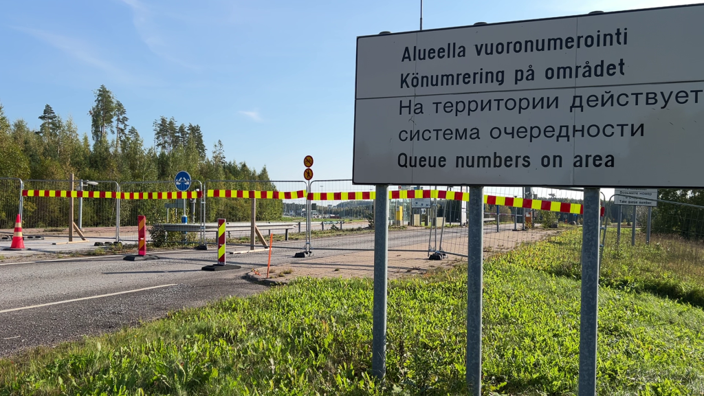 The Nuijamaa border crossing is one of Finland's nine land border crossings with Russia. All of them have been closed for close to two years now, including to commercial traffic, and are thus completely deserted | Photo: Ben Bathke/InfoMigrants