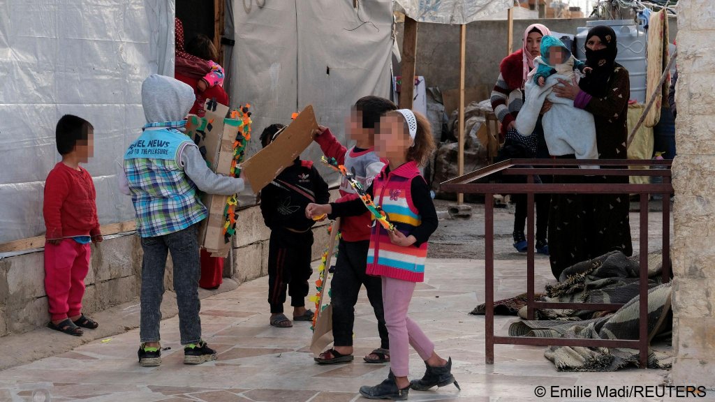 Syrian refugees at an informal settlement in Al-Marj, Bekaa, Lebanon, April 5, 2023 | Photo: Reuters/Emilie Madi