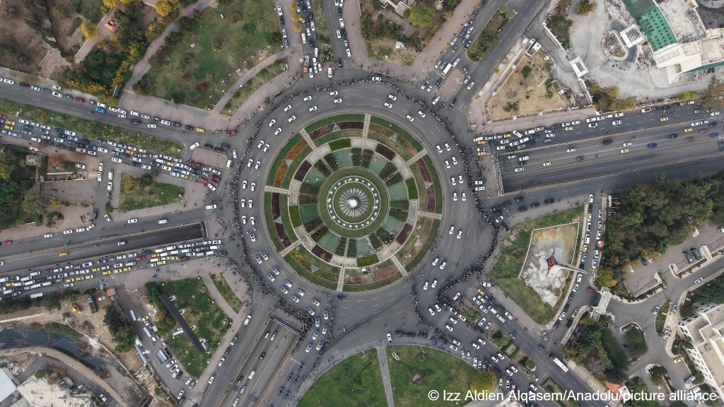 The Syrian transitional government held a parade in November to unveil the visual identity of institutions affiliated with the Ministry of Interior in Damascus | Photo: Izz Aldien Alqasem / Anadolu / picture alliance