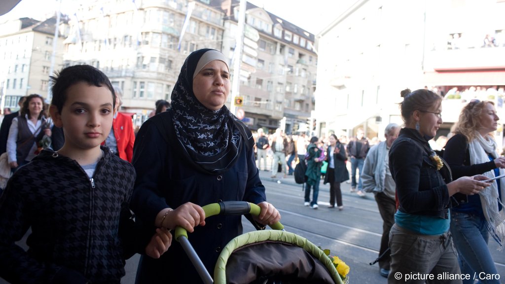 File photo used for illustration: Free access to basic health care services will be available for uninsured residents of Zurich, including undocumented people who are also referred to as sans-papiers (without papers) | Photo: picture alliance / Caro