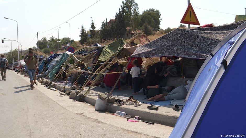 NGOs are worries that keeping migrants at the edges of the EU will create further ghettos and squalid camps | Photo: Henning Goll/DW