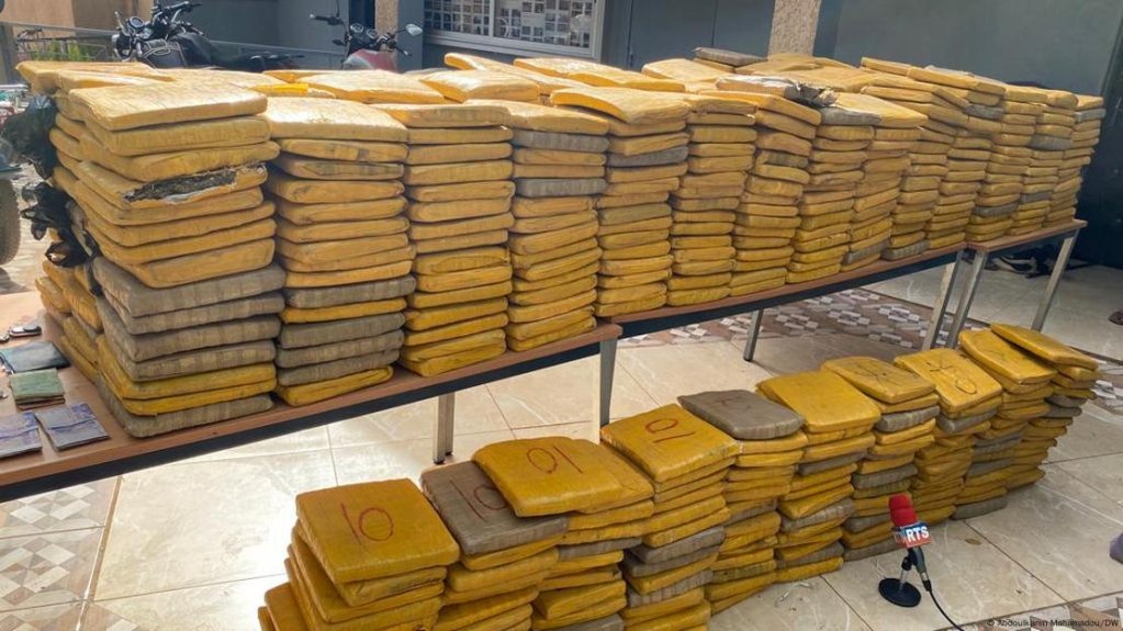 Confiscated drugs at the Benin-Niger border, where contraband enters the Sahel | Photo: Abdoulkarim Mahamadou/DW