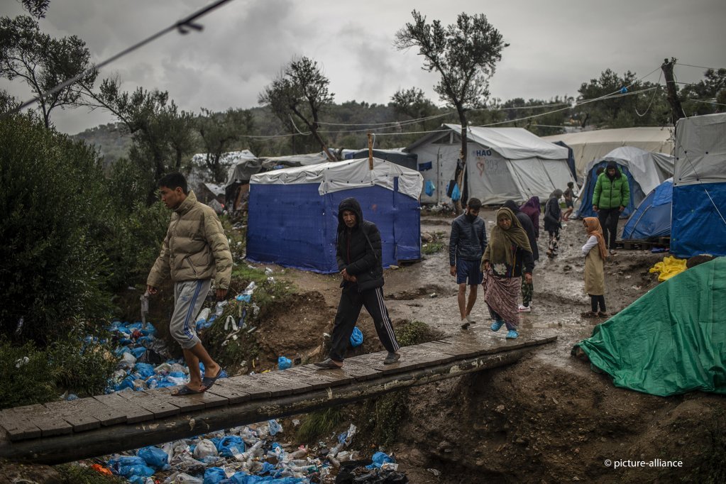 Migrants in the overcrowded Moria camp on the island of Lesbos. Photo: Picture alliance/Angelos Tzortzinis/dpa