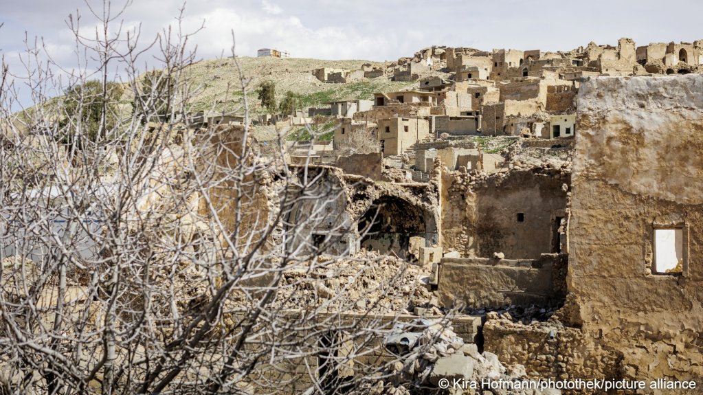File photo: Destroyed ruins of Yazidi towns in the Mount Sinjar region of northern Iraq, taken in 2023 | Photo: Kira Hofmann / photothek / picture alliance