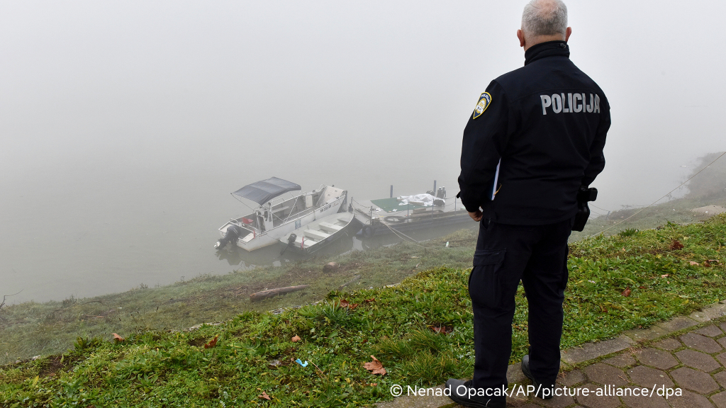File photo: This is not the first time that boats have capsized on the rivers around the Bosnian-Croatian border, in December, a boat capsized on the Sava river in eastern Croatia, resulting in three deaths | Photo: Nenad Opacak / AP Photo / picture alliance / dpa
