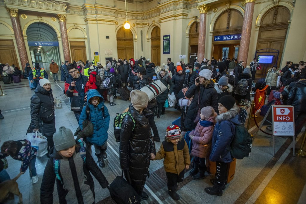 From file: Refugees from Ukraine arrive at the Keleti Railway Station in Budapest, Hungary, 7 March 2022 | Photo: EPA/ZOLTAN BALOGH