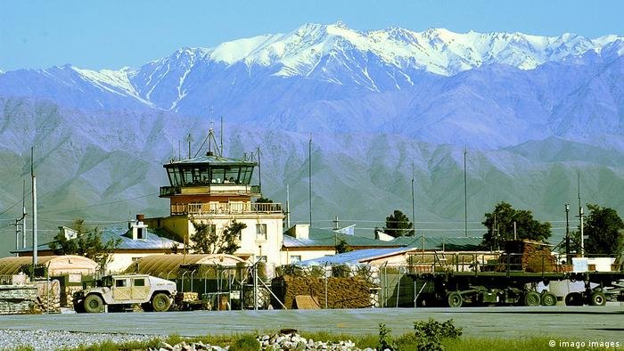 Bagram, at the foot of the Hindu Kush mountains, has a long history as an army base | Photo: Imago