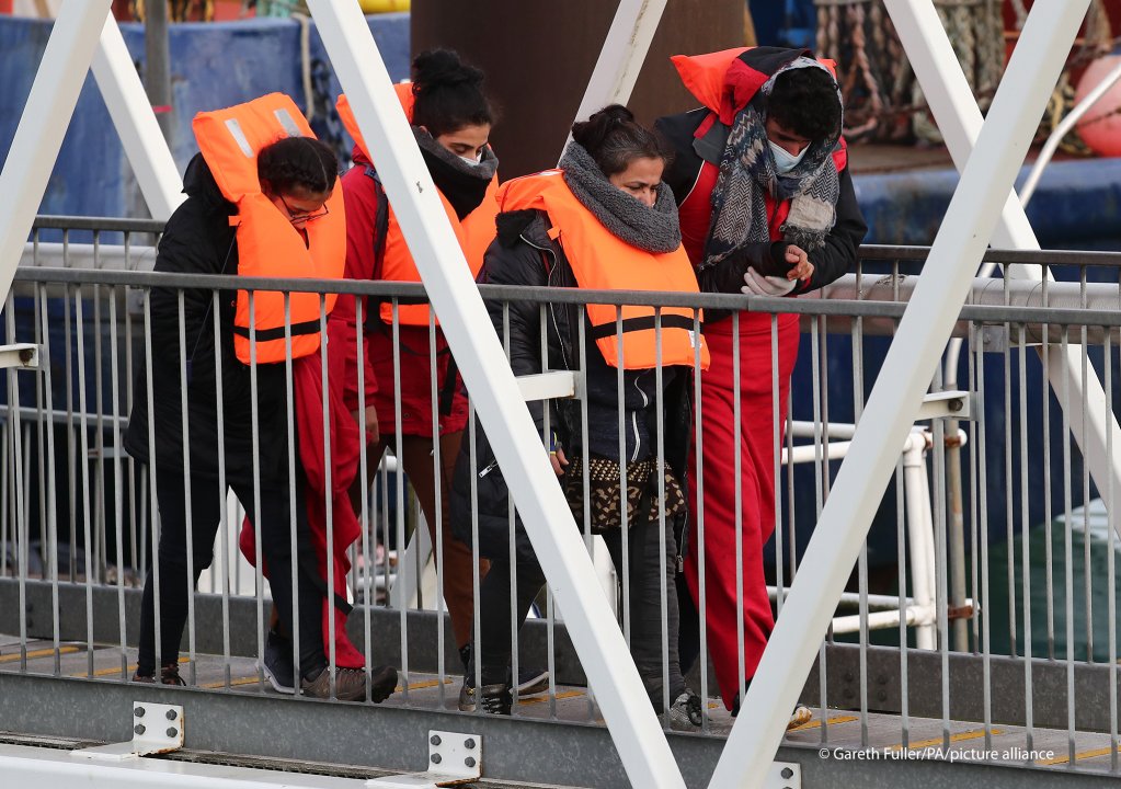 More than 8,000 migrants crossed the Channel to the UK in 2020 and the government wants to try and deter more from making the crossing this year | Photo: Gareth Fuller/PA Wire 