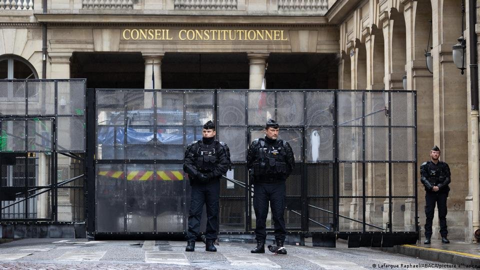 Some of the measures in the bill may not be constitutional — the Constitutional Court will decide. | Photo: Lafargue Raphael/ABACA/picture alliance