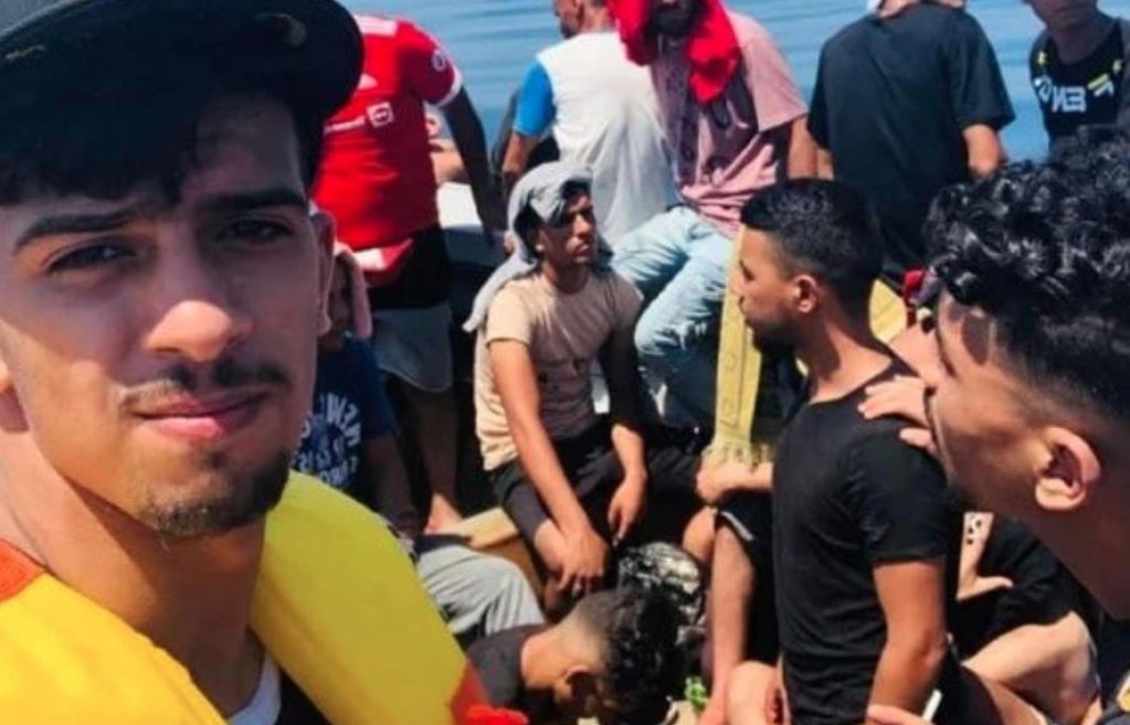 Zaouli is not the first professional footballer to attempt the crossing. Here, Mohamed Ali Chelbi, a young goalkeeper from CS Sfaxien, takes a selfie on a boat taking him to Italy  | Photo: Paolo Paluzzi