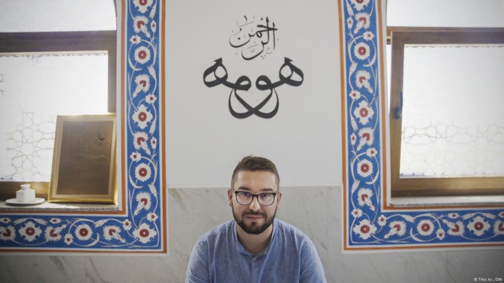 Bosnian human rights activist Nihad Suljic says that migration now seems to be 'perfectly organized' | Photo: Tina Xu / DW