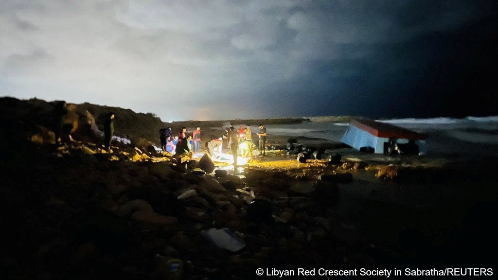 More than 1,000 people may have died on the Central Mediterranean route since the beginning of the year, estimates the IOM Missing Migrants project | Photo: Libyan Red Crescent Society in Sabratha/Reuters