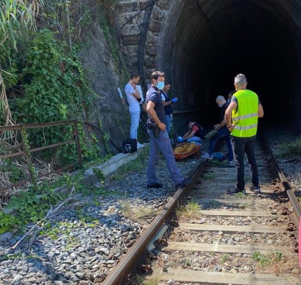 From file: A migrant died on top of a regional train near Ventimiglia, northern Italy. Officials recovered his body | Photo: ANSA