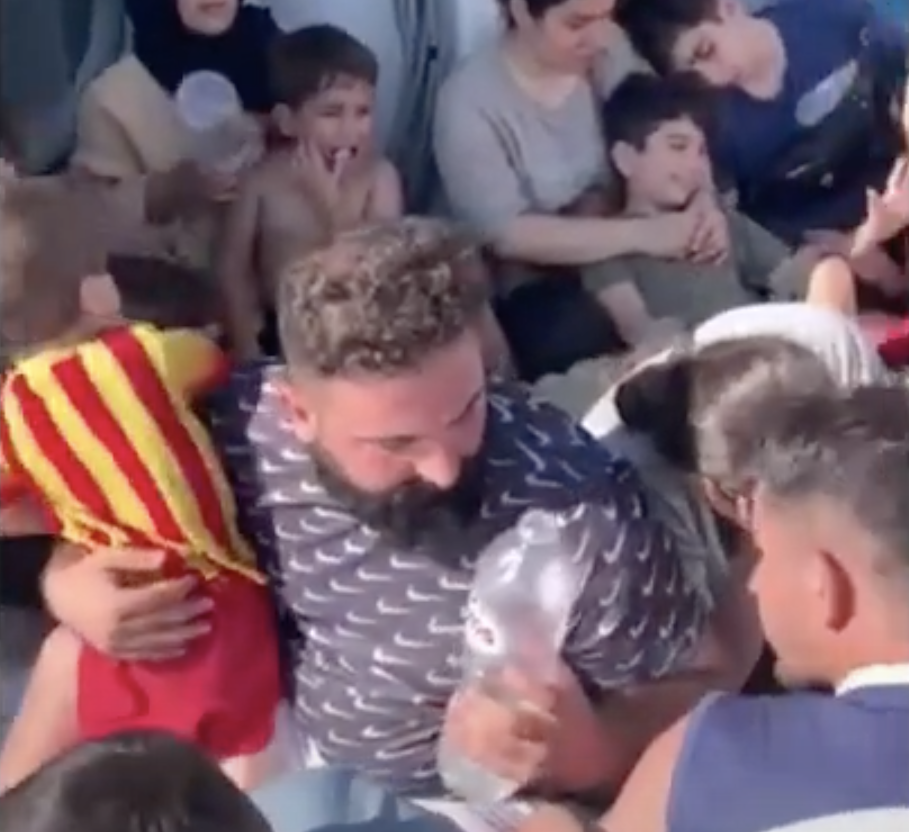 People crowded onto the yacht found off Kythnos, Greece, August 30, 2023 | Source: video, Hellenic Coast Guard