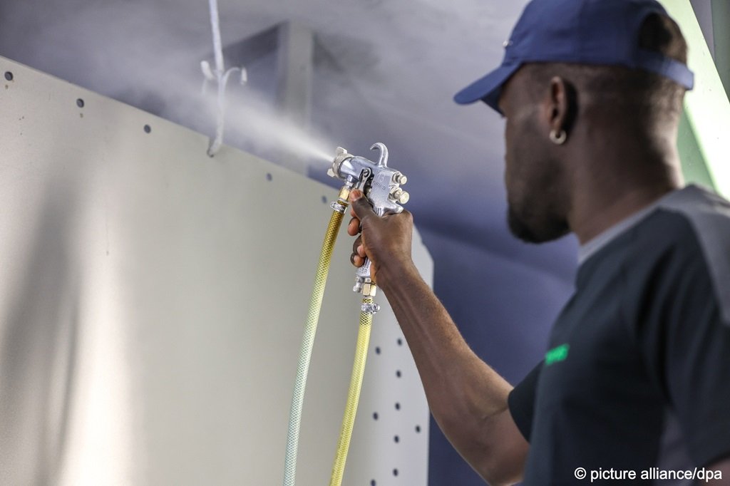 Germany wants to attract 400,000 skilled workers annually over the next two decade but so far, is falling severely short of reaching that goal | Photo: dpa/picture alliance
