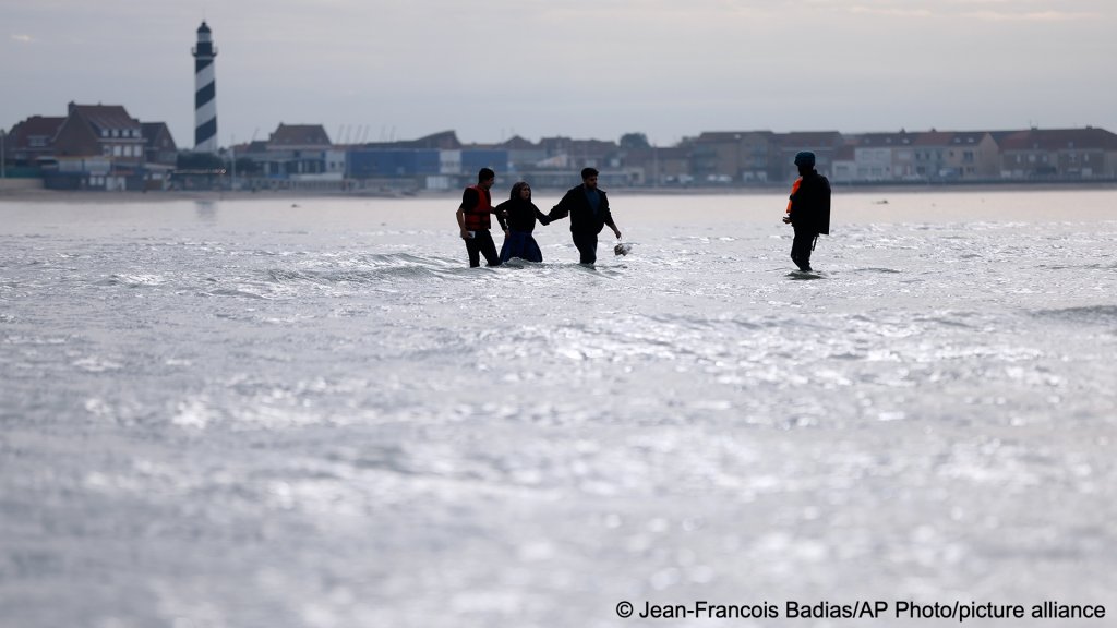 File photo used as illustration: Many Afghan asylum seekers arrive in the UK after crossing the Channel in small boats. In the case of the two defendants, the judge acknowledged that their long journeys to the UK may have resulted in "traumatic experiences"  | Photo: picture alliance
