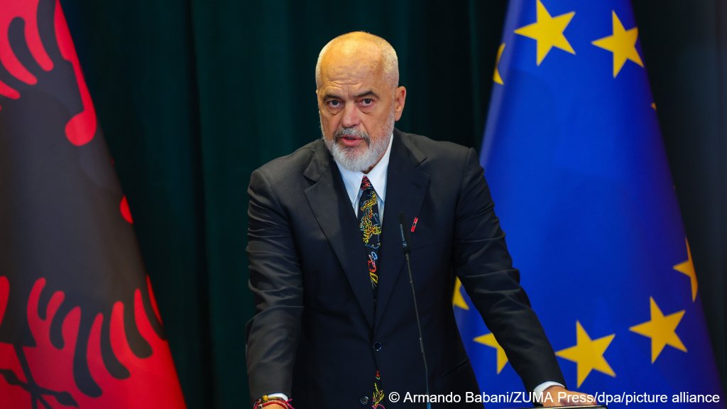 The Albanian Prime Minister Edi Rama quickly denied that Albania would be the host of a British return hub | Photo: Armando Babani / ZUMA press / dpa / picture alliance