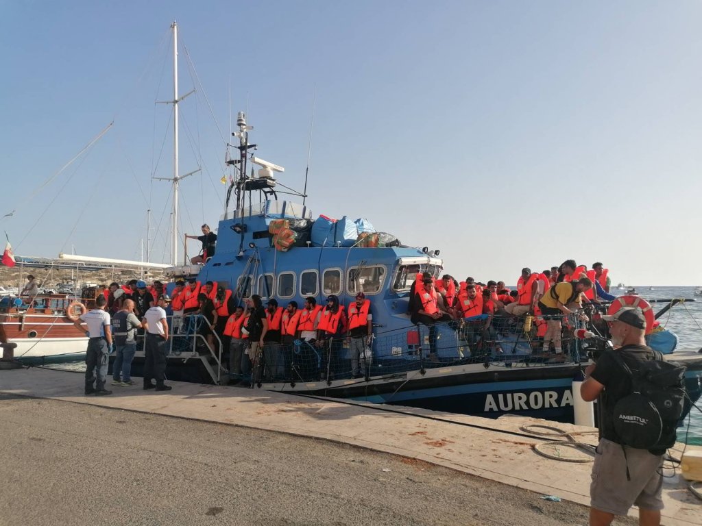 72 migrants rescued by the Sea Watch vessel Aurora on 18 August were able to disembark at Lampedusa on the following day | Source: Sea Watch X (Twitter)