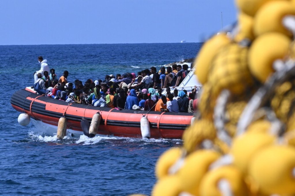 File photo: A boatload of migrants enters Cyprus in 2023, as record numbers of African migrants managed to reach the Mediterranean island nation | Photo: ANSA