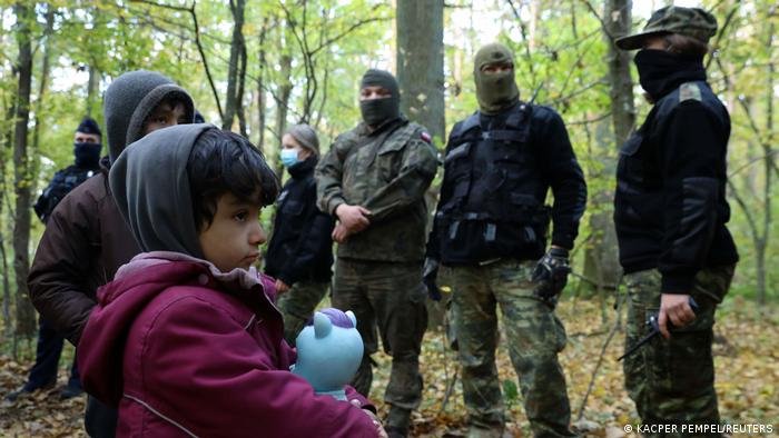 Migrants remain stranded on the Polish-Belarus border | Photo: Reuters