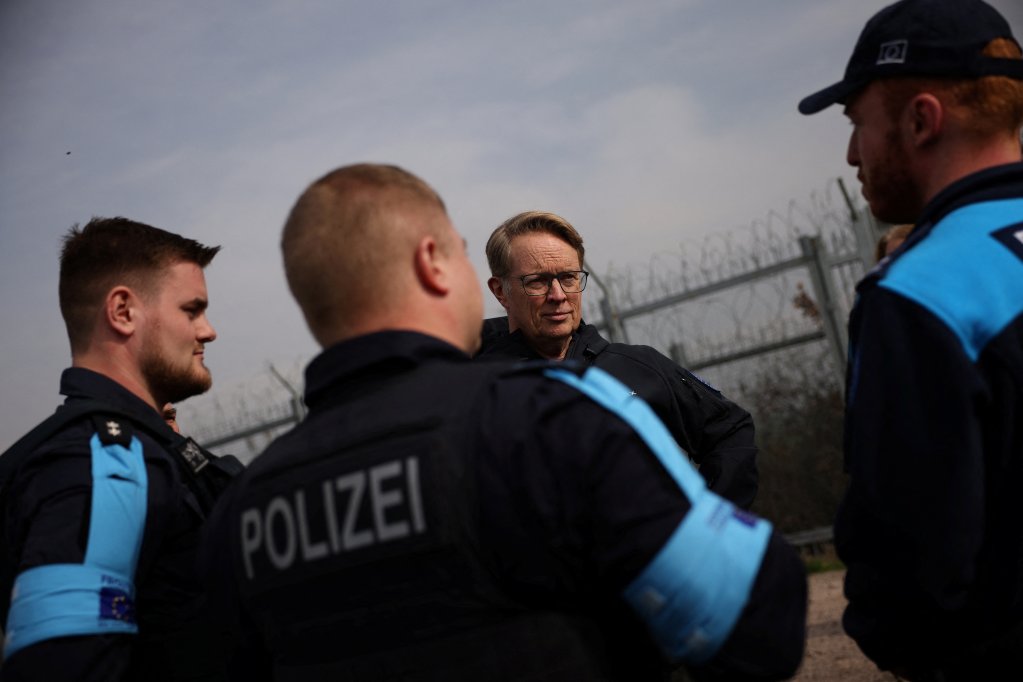 Visite du patron de Frontex à la frontière entre la Bulgarie et la Turquie, le 29 février 2024. Crédit : Reuters