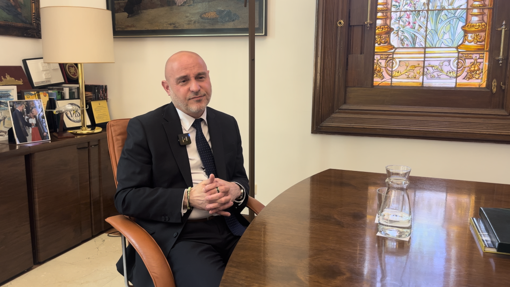 Carlos Prieto Gómez says that without legal status, people are pushed into the informal economy and “this benefits no one.” | Photo: Natasha Mellersh / InfoMigrants