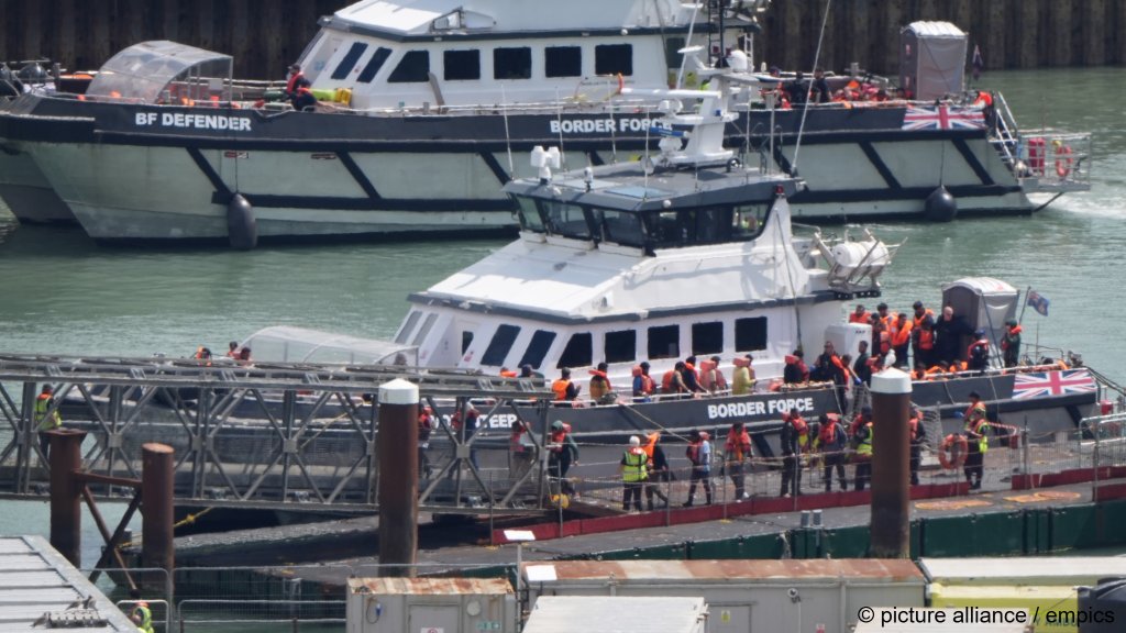 File photo: UK and France have entered into an agreement where officials will intercept migrants crossing the Channel and send them back to France | Photo: picture alliance/empics/Gareth Fuller/PA Wire