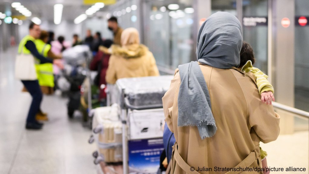 A group of 52 Afghans arrived in Germany, in Hanover and Berlin last week, this was the sixth flight from the Pakistani capital Islamabad since the new government took control in May 2025 | Photo: Julian Stratenschulte/dpa/picture alliance