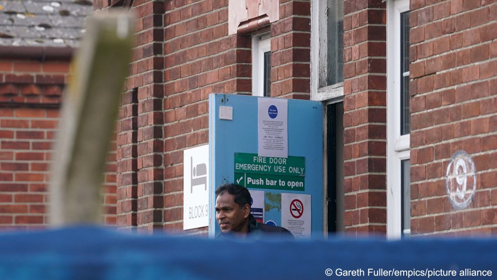 Accommodation for asylum seekers at Napier Barracks in Kent has been the subject of legal challenges | Photo: picture alliance / Gareth Fuller/PA Wire