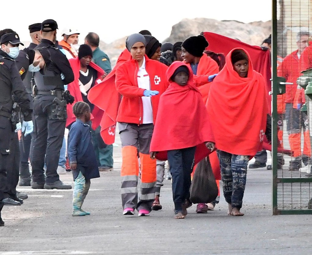 From file: Critics of the new legal framework worry that its implementation could negatively affect vulnerable groups, such as unaccompanied minors | Photo: EPA/CARLOS BARBA