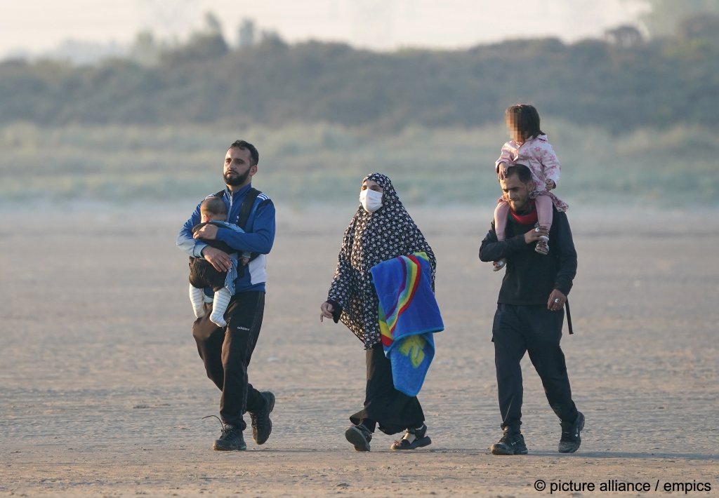 Picture used as illustration: Whole families are sometimes attempting the crossing together | Photo: Gareth Fuller / picture alliance / empics