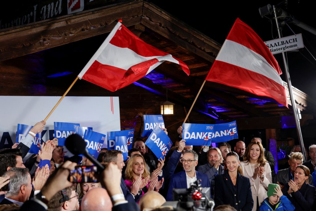 File photo: Supporters of Austria's Freedom Party (FPÖ) are already calling for fresh polls less than four months after the last election, hoping the attack in Villach will earn them more votes | Photo: Leonhard Foeger / Reuters