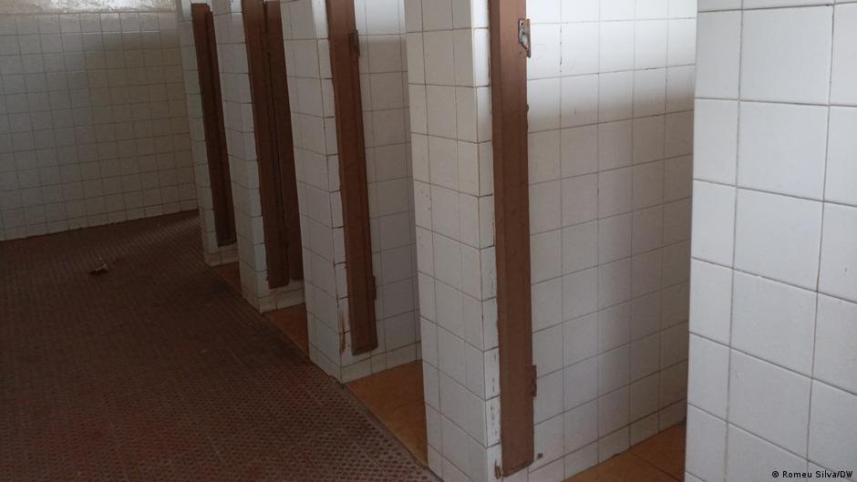 Clean toilets are vital in controlling the spread of cholera | Photo: Romeu Silva/DW