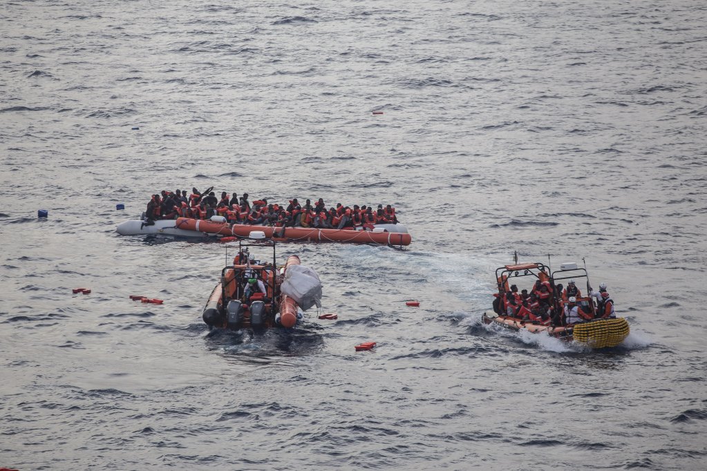 The Geo Barents crew rescued 113 migrants and refugees from a rubber dinghy on March 29, 2022 | Photo: Anna Pantelia/MSF