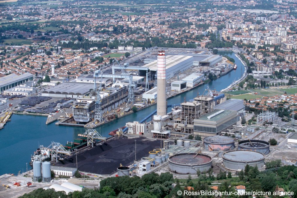 From file: An aerial view of Monfalcone and its shipyards, taken in 2010 | Photo: Rossi/Bildagentur-online/picture alliance