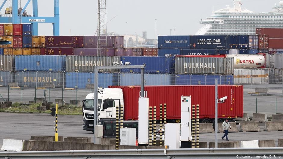 From file: The lorry where 39 Vietnamese migrants were found dead in an unrelated case | Photo: picture-alliance/dpa/G. Fuller