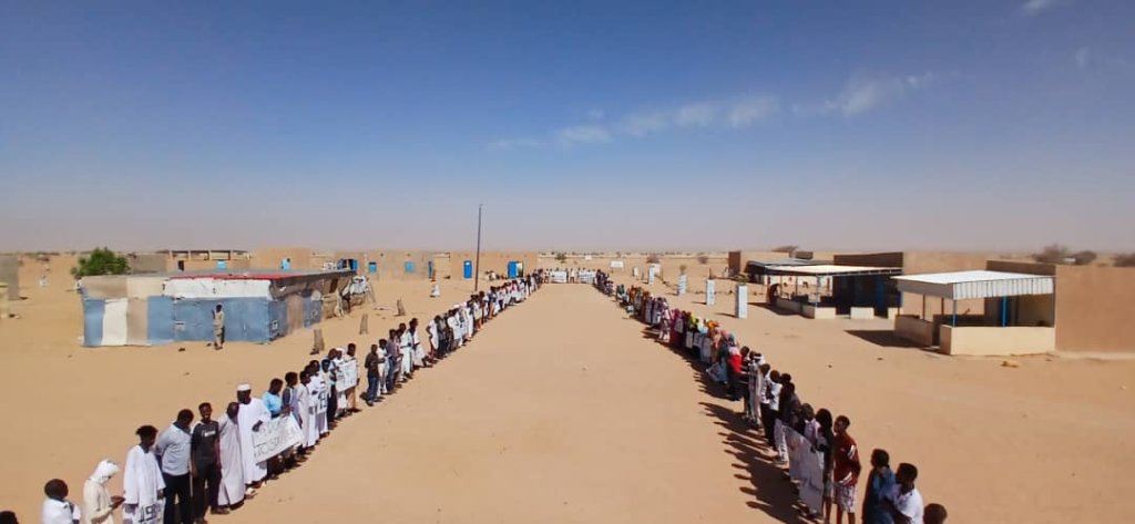 Migrants protest at the UNHCR center in Agadez, March 2025. Photo: X, @davide_tommasin