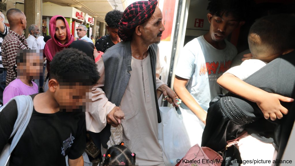 File photo used as illustration: Some of the Sudanese community in Egypt said they have suffered economic hardship and sometimes discrimination | Photo: Khaled Elfiqi / Matrix images / picture alliance