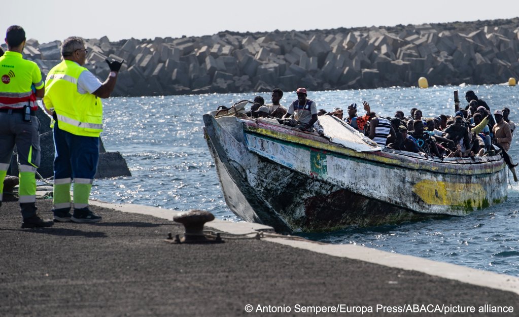 From file: Several migrants are seen arriving at the port of La Restinga in El Hierro, Canary Islands, on on September 22 | Photo: Antonio Sempere/Europa Press/picture-alliance