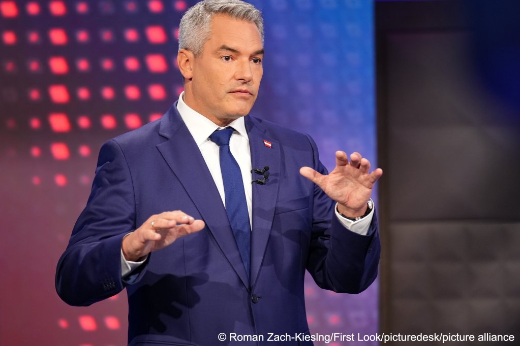 Current Austrian Chancellor Karl Nehammer could be the kingmaker in a new coalition | Photo: Roman Zach-Kieslng/First Look/picturedesk/picture alliance