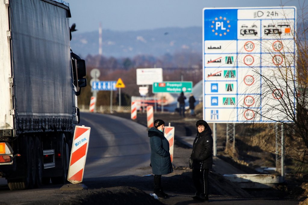 Poland is expecting the highest amount of refugees in the immediate aftermath of the invasion, and has asked the EU for assistance at its eastern border | Photo: Reuters