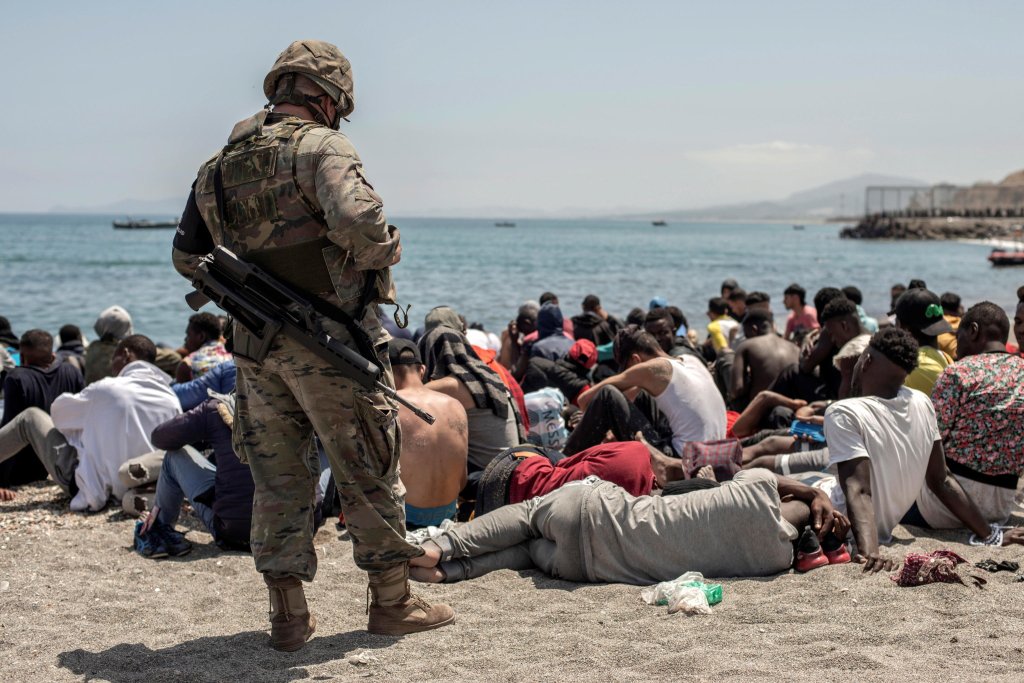 From file: Migrants who crossed to Spanish enclave Ceuta by swimming across the border in May 2021 | Photo: EPA/Brais Lorenzo